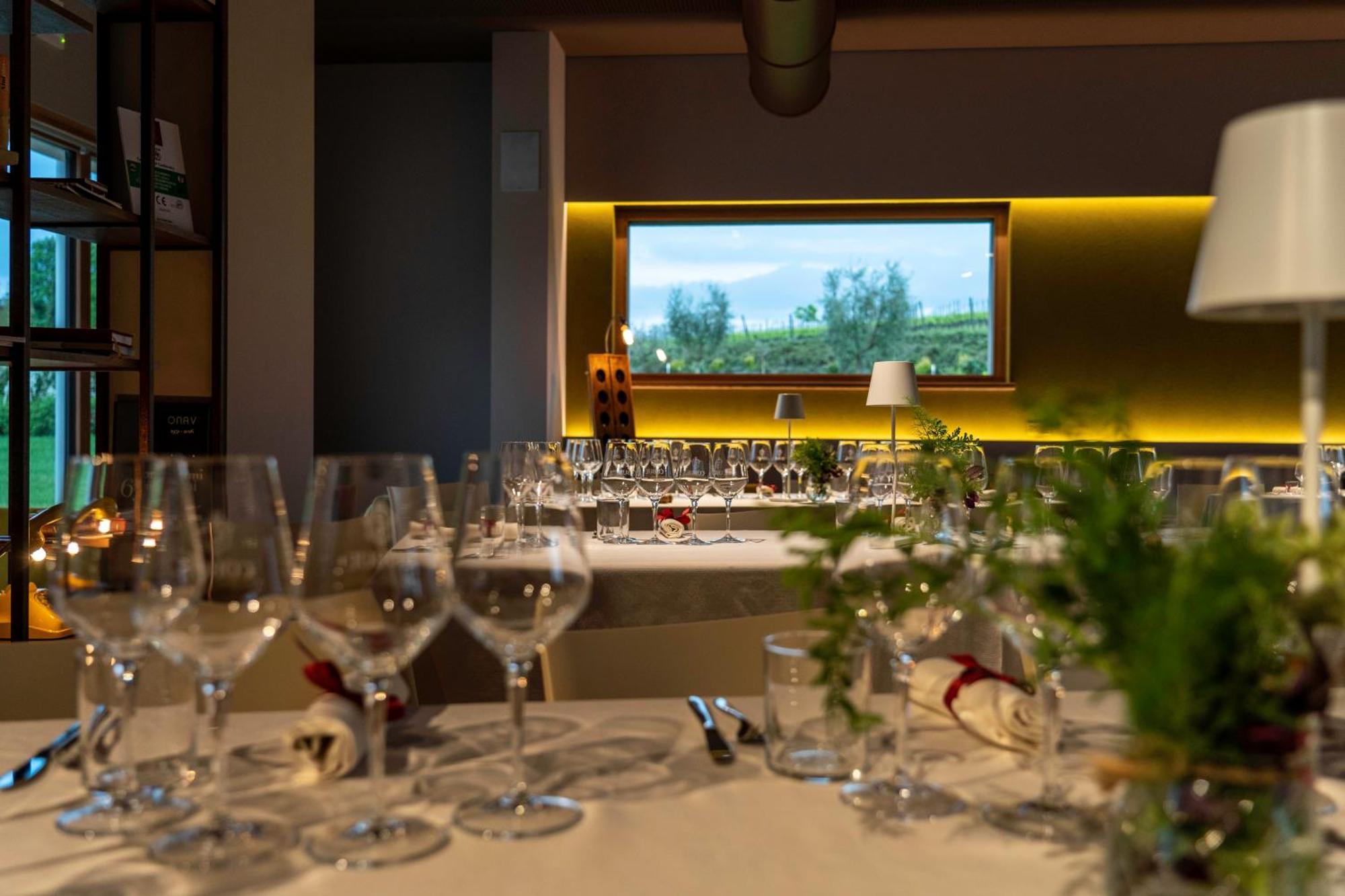 Cobue "Wine Resort & Spa" Pozzolengo Buitenkant foto