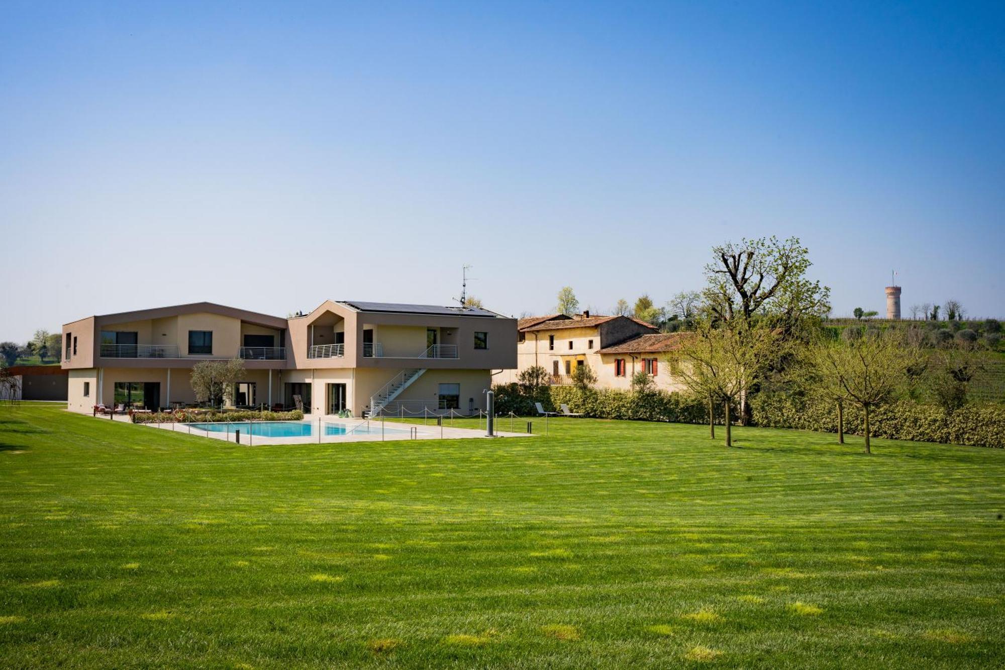 Cobue "Wine Resort & Spa" Pozzolengo Buitenkant foto